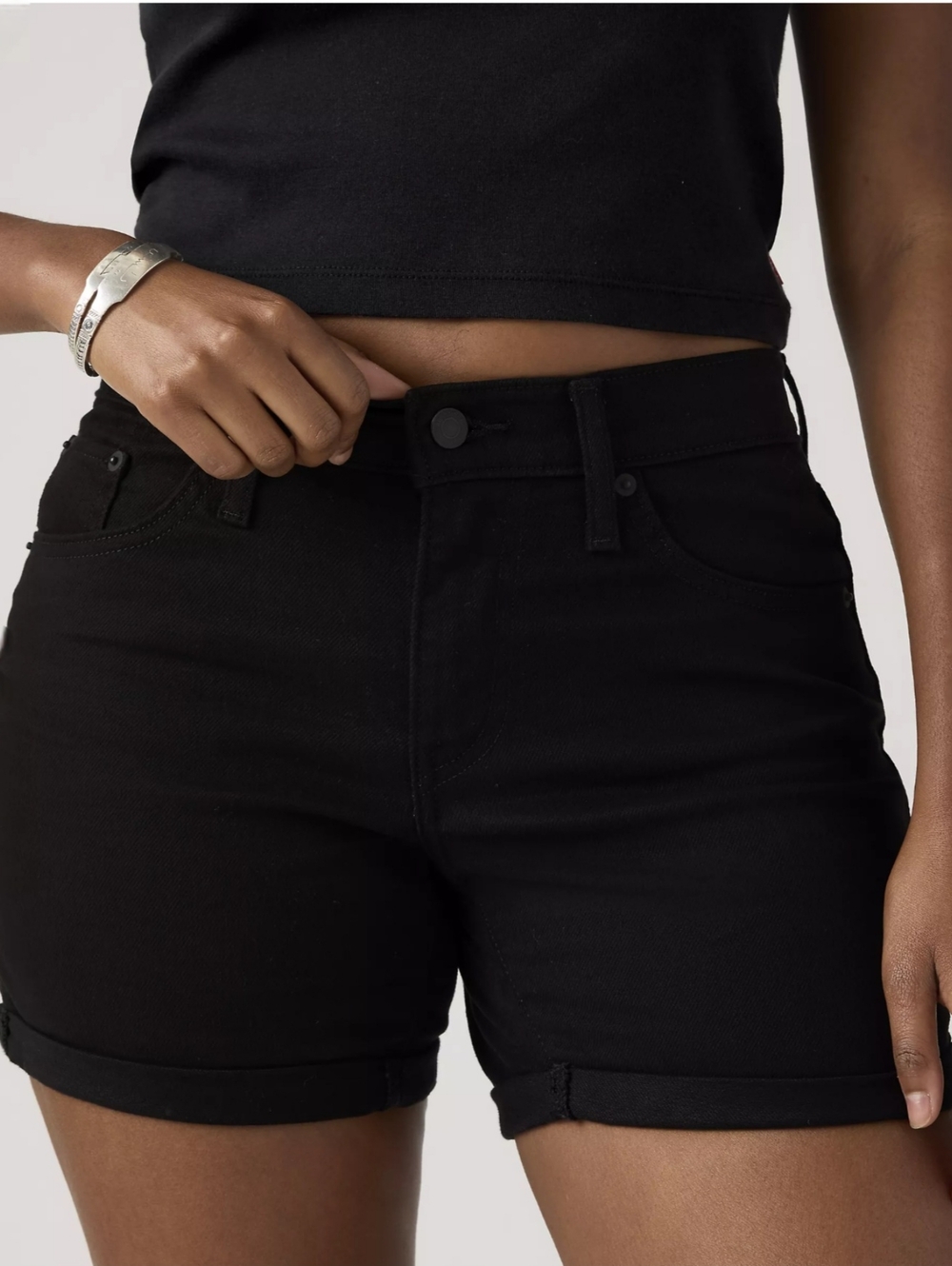 Levi's Mid Length Women's Black Shorts Sz 28